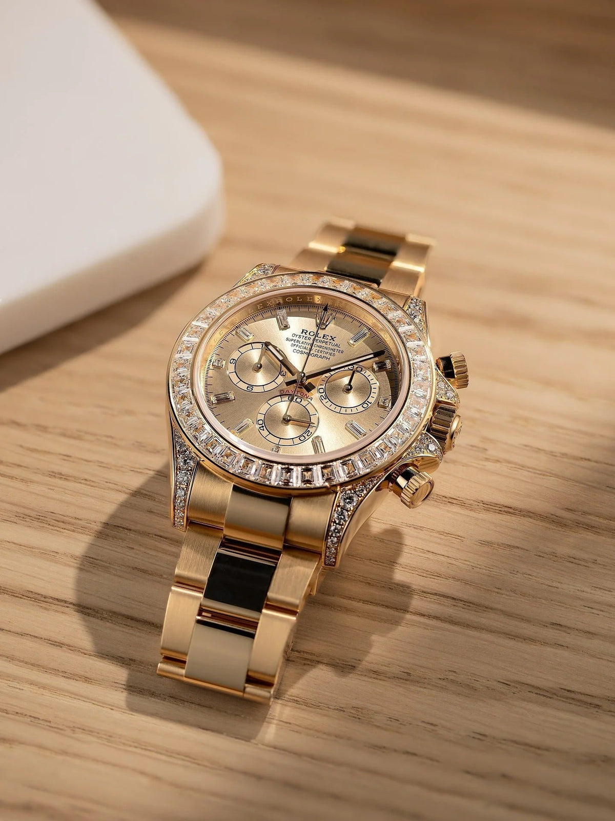Rolex Cosmograph Daytona Oyster, 40 mm, yellow gold and diamonds