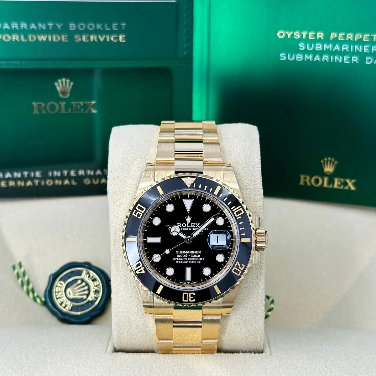Rolex Submariner Date Oyster, 41 mm, yellow gold