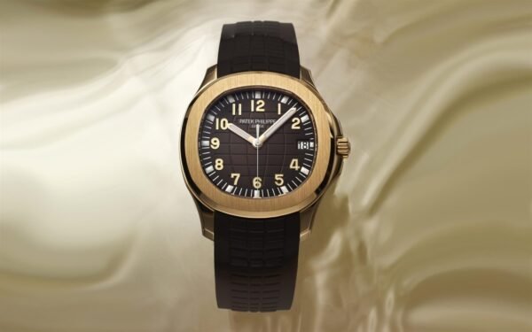 PATEK PHILIPPE AQUANAUT (GOLD GREEN) - Image 3